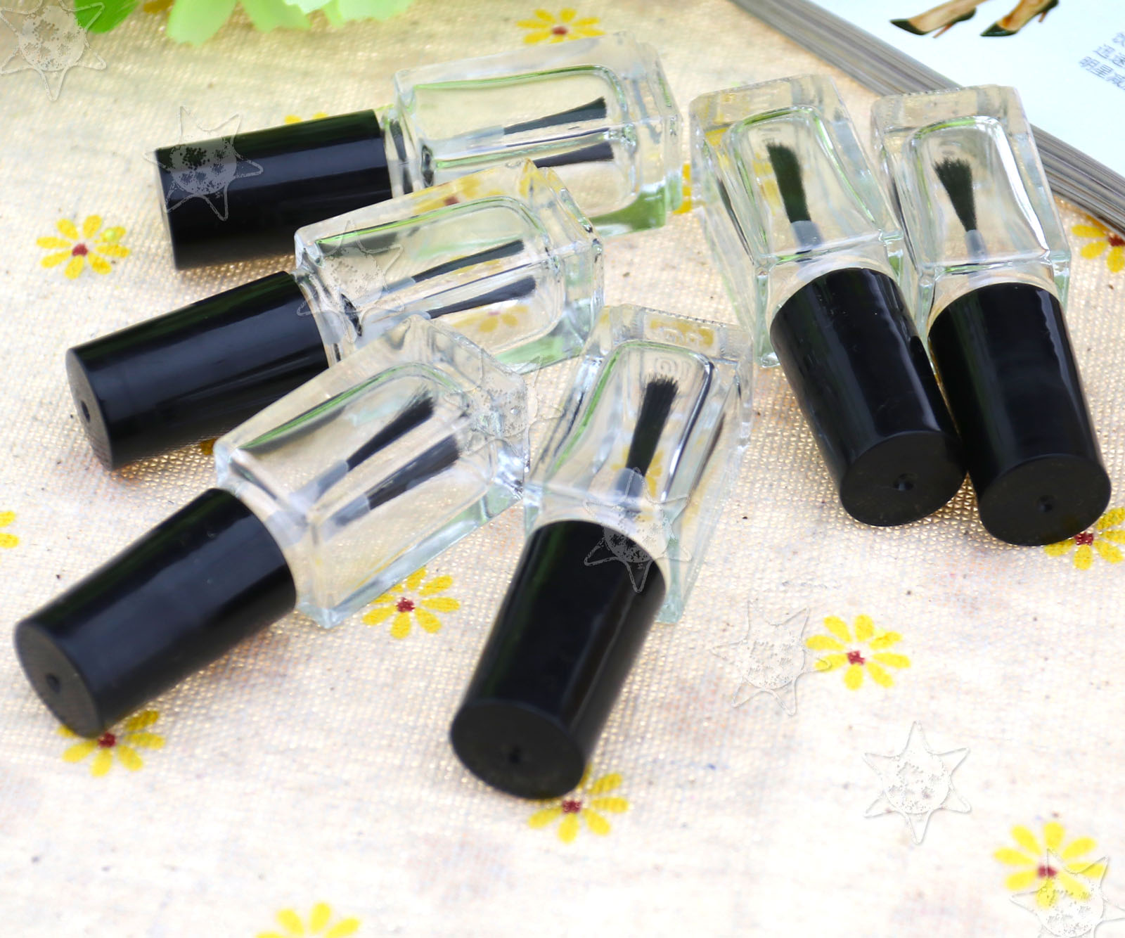 Download 10 Square Empty Glass Nail Varnish/Polish/Nail Art Bottles With Black Lid 797822217548 | eBay