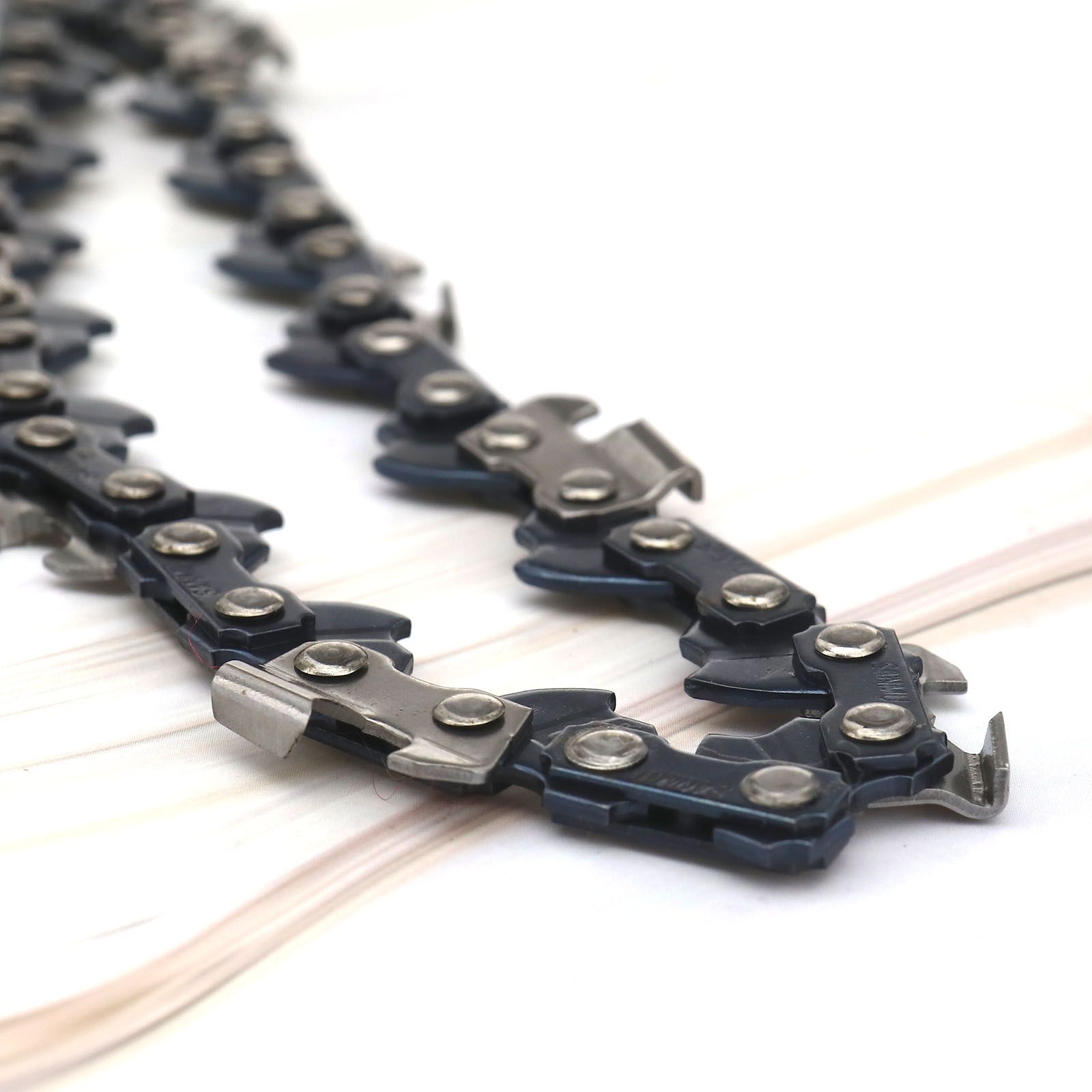 Chainsaw Chain 3/8LP 1.3mm 33 Drive Links Fits For Titan TTB426GDO Semi