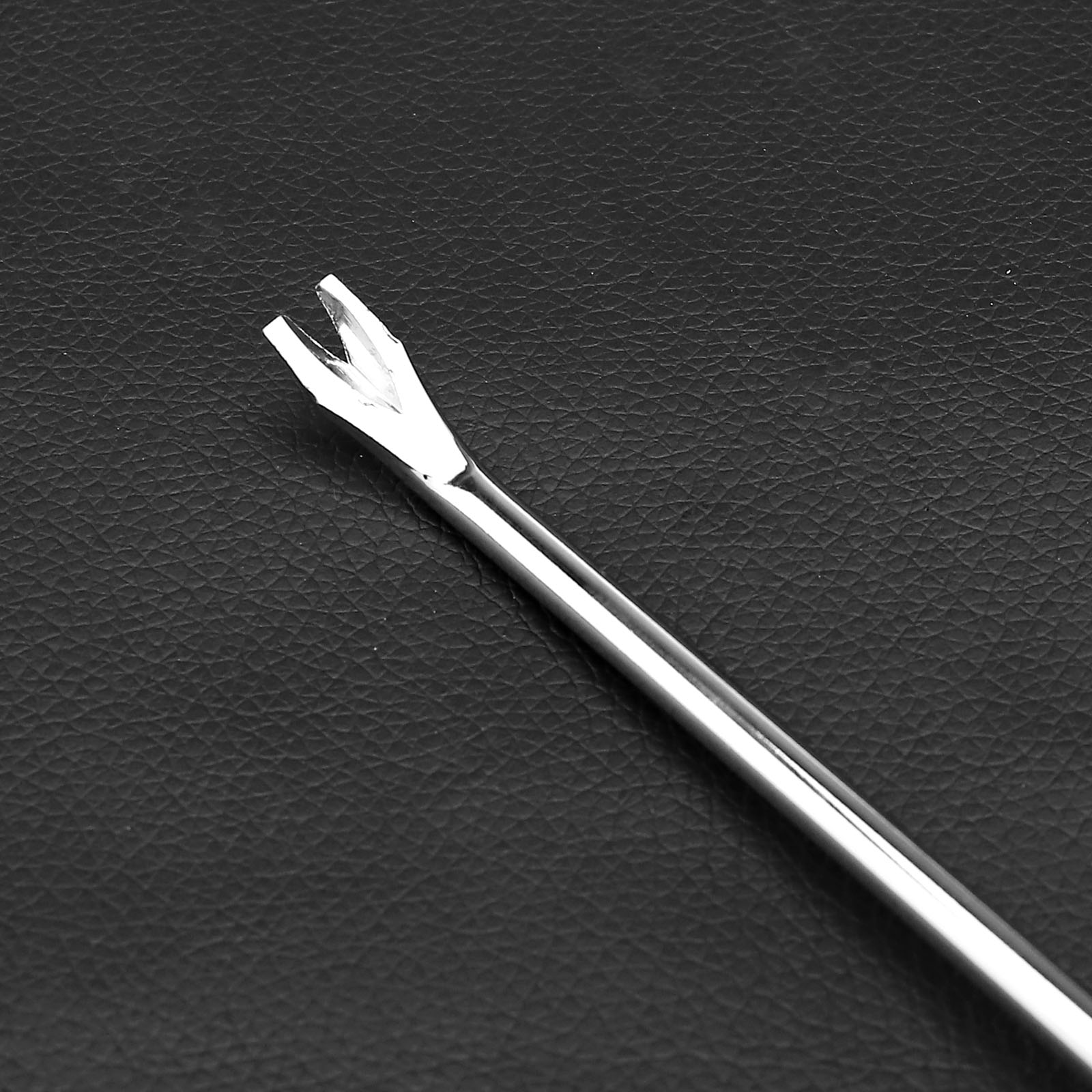 2x Blue Plastic Grip Carpet Tack Nail Lifter Puller Remover Crowbar