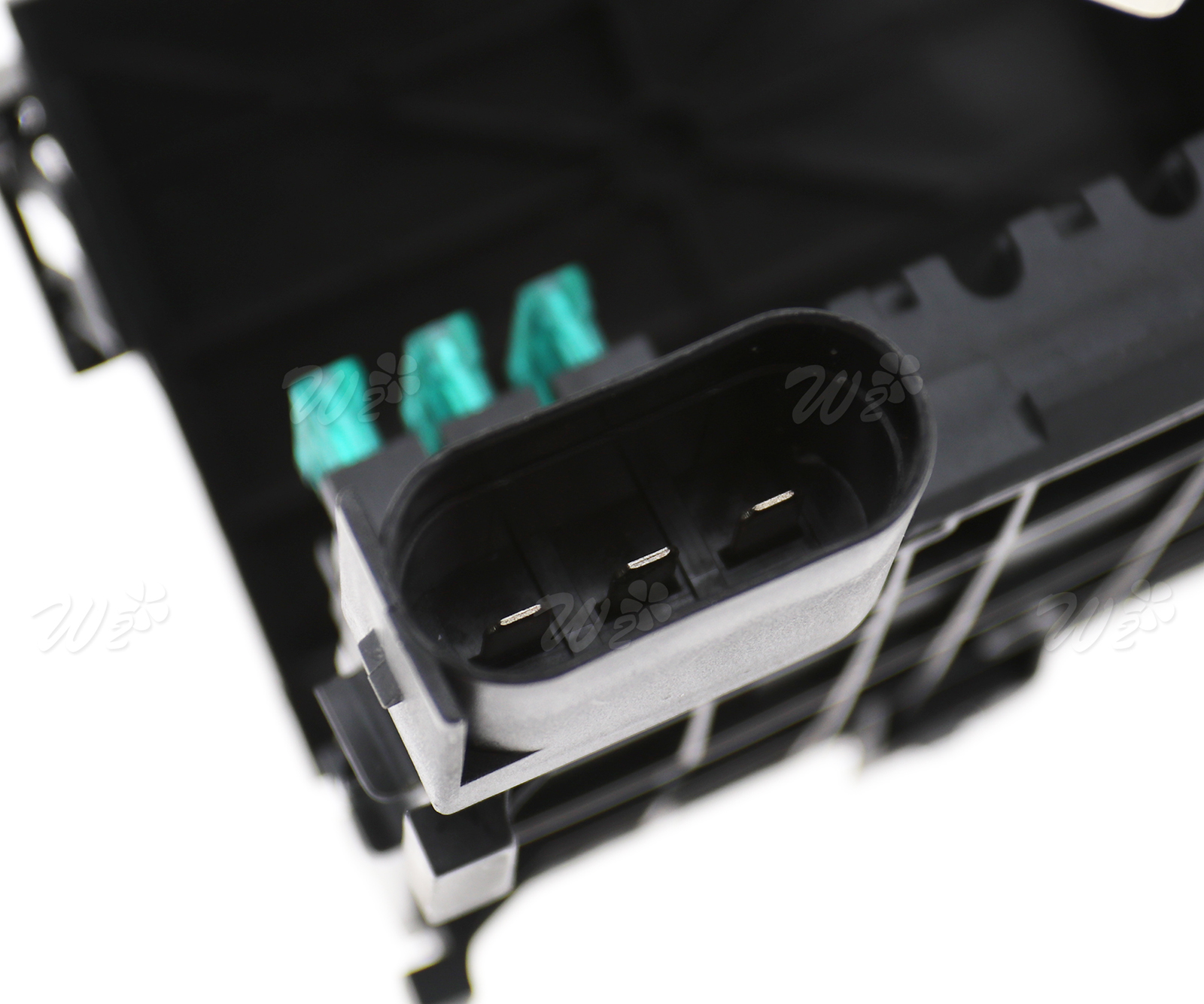 Fuse Box 3-Pin Battery Terminal For Volkswagen VW Golf Bora Jetta Replacement